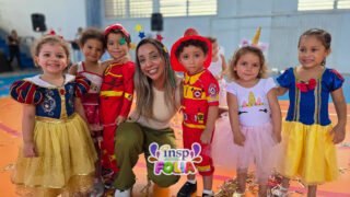 🎭✨ O Bailinho de Carnaval do INSP foi pura alegria! 🎉🥳
Da Educação Infantil ao 5º ano, nossos alunos viveram momentos de muita animação em um bloquinho repleto de cores, criatividade e sorrisos. 🎊🎶 Fantasias caprichadas, serpentinas no ar e música animando cada passo transformaram a escola em um verdadeiro palco de celebração!
Entre marchinhas, dança e muita interação, a folia reforçou o que acreditamos: aprender também é viver experiências felizes, cheias de movimento e significado. 🌟💃🕺
Foi um dia especial, marcado pela união, pela leveza e pela alegria contagiante das nossas crianças!
#CarnavalINSP #BailinhoINSP #FoliaNaEscola
#EducaçãoComAlegria #MomentosQueMarcam
#INSP #DiversãoQueEduca #INSPofuturoéhumano
