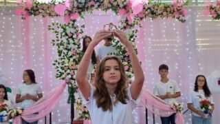 👑🌸 Fé, devoção e amor à Mãe Maria marcaram a nossa Cerimônia de Coroação de Maria!

Os alunos do INSP Max e INSP Vest, do 6º ano do Ensino Fundamental à 3ª série do Ensino Médio, viveram um momento especial de homenagens, pedidos e demonstrações de carinho àquela que, mesmo conhecida por diferentes nomes ao redor do mundo, é uma só: nossa Mãe Maria. 💙🙏🏻

✨ Nossa Senhora Aparecida, de Fátima, das Graças, Auxiliadora… entre tantos títulos, permanece a mesma presença de amor, acolhimento e proteção na vida de todos nós.

Em um encontro marcado pela espiritualidade, emoção e união, nossos estudantes reforçaram valores que fazem parte da nossa caminhada dentro e fora da escola. 🌟

Deslize e acompanhe alguns registros dessa celebração tão significativa!

#CoroacaoDeMaria #MãeMaria #Fé #Devoção #INSP SouMaisINSP INSPMax INSPVest NossaSenhora Espiritualidade EducaçãoComValores MaioMariano