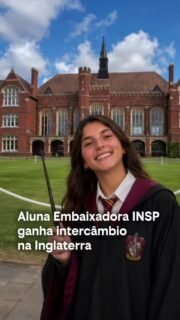 Ela cruzará o oceano levando seu talento, dedicação e o nome do INSP para o mundo! ✈️🇬🇧

A estudante Ana Beatriz, da 1ª série do Ensino Médio e Aluna Embaixadora de sua turma, foi agraciada com um intercâmbio! Uma viagem e curso de duas semanas com tudo pago para a Inglaterra, onde participará de um Summer Camp na tradicional Bedford School.

Durante duas semanas, Ana Beatriz viverá uma experiência internacional voltada para liderança e empreendedorismo juvenil, ao lado de estudantes de diferentes lugares do mundo.

A conquista, oferecida pela Edify - parceira do Programa Bilíngue do INSP - é resultado de seu excelente desempenho acadêmico, sendo destaque entre os Alunos Embaixadores, com as maiores médias obtidas desde o 9º ano do Ensino Fundamental até a atual etapa no Ensino Médio.

Temos muito orgulho de ver nossos estudantes alcançando voos tão altos! 💙✨

#INSPJacarepaguá #OFuturoÉHumano #Intercâmbio #LiderançaJuvenil #EducaçãoQueTransforma SummerCam::