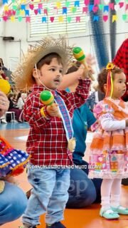 #TBT Arraia do INSP 💙🌽

 🎤✨ Durante a nossa festa junina, alunos, famílias e convidados compartilharam suas expectativas, animação e alegria de fazer parte desse momento tão especial! 💙🌽💃

Foi um dia cheio de sorrisos, danças, sabores típicos e muita diversão — e as opiniões de quem estava lá mostram bem o quanto esse encontro foi inesquecível! 🎈🎶✨

#ArraiáINSP #FestaJunina #Depoimentos #ComunidadeINSP #JeitoPiedadedeEducar #INSP #Jacarepaguá #RioDeJaneiro
