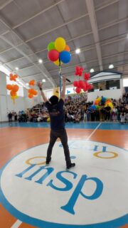 Festa da Família INSP começou com essa energia! 🎶🎸🥁🎵 Valeu @flyvagner ! Educar é encantar-se com a vida!