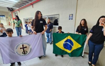 INSP Júnior receberam o Terceirão com muito carinho durante o Momento Cívico🎓💙
