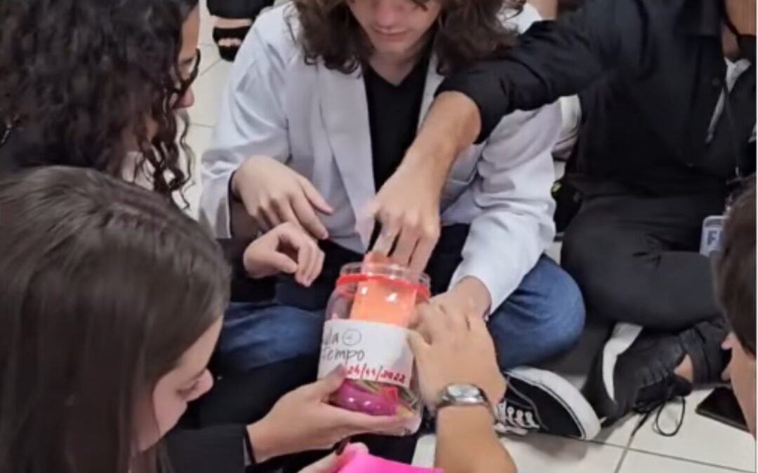 ✨🕰️ Um encontro com o próprio passado!