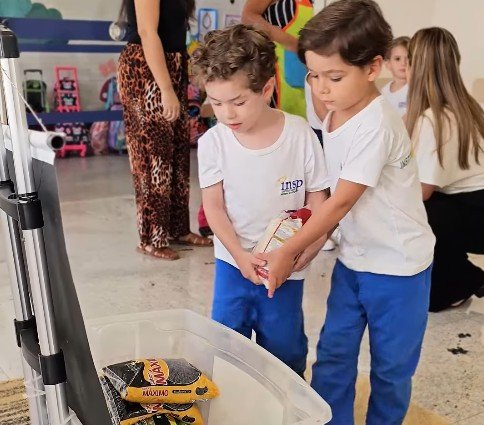 Solidariedade também se aprende desde cedo. 💙